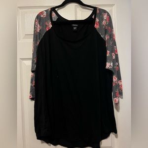 Torrid 3/4 length rose sleeve baseball style tee